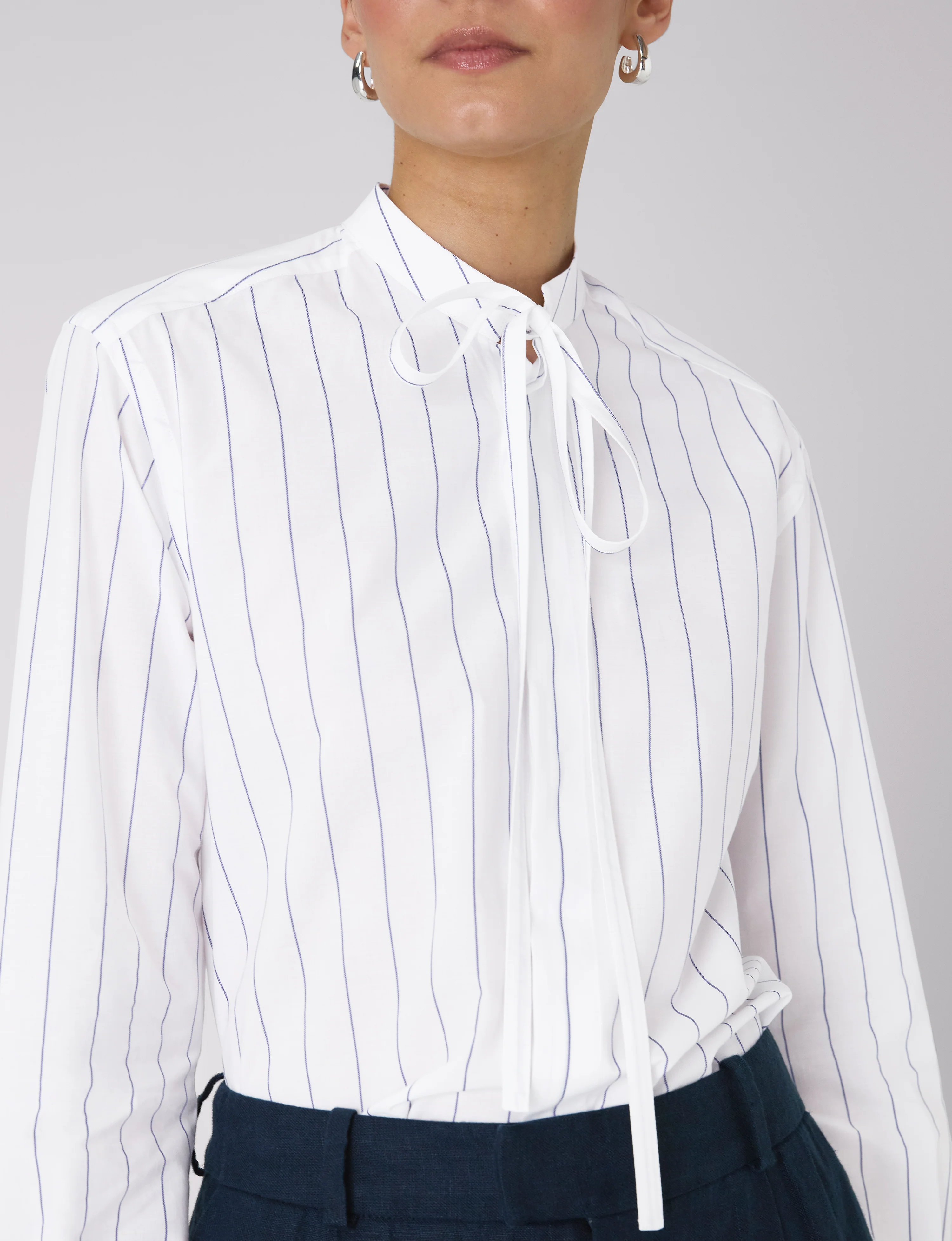 The Boyfriend Bow Tie: Fine Poplin, Blue and White Stripe - Image 6